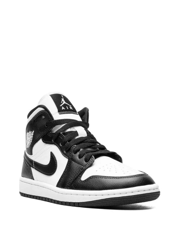 Jordan 1 black and white